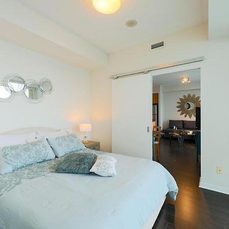 Skyline Elegance Condo Toronto Eksteriør billede
