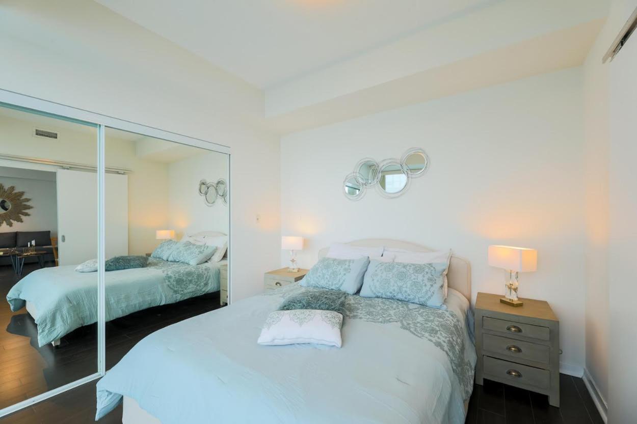 Skyline Elegance Condo Toronto Eksteriør billede